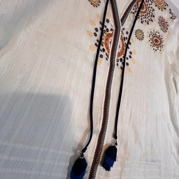 Desigual Cream Blouse with Flutter Sleeves and Graphic Embroidery - Picture 7 of 13